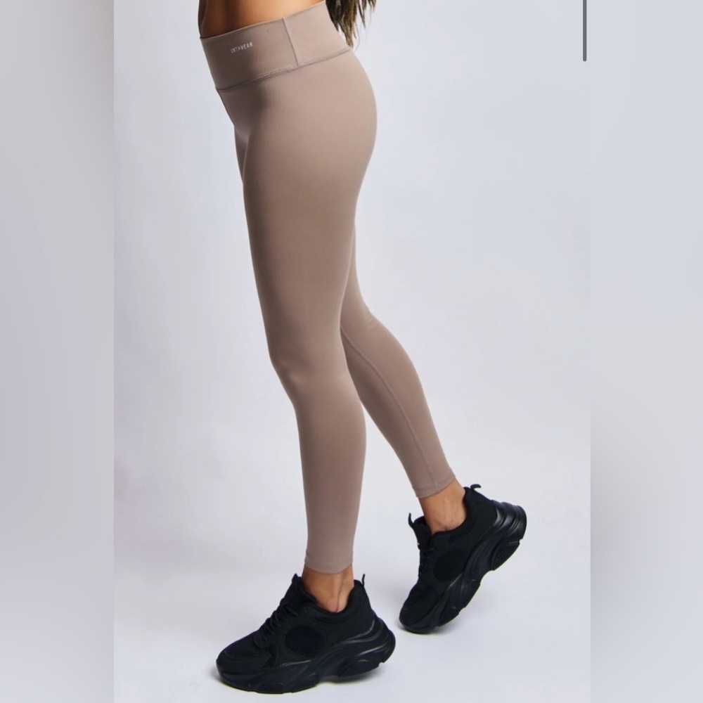 URTHWEAR NWOT Women’s Ecomoss Medium Compression Legging, Desert Clay Size S - Picture 2 of 6